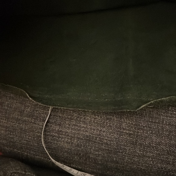 Vintage olive green suede mini skirt perfect for fall - Picture 6 of 6